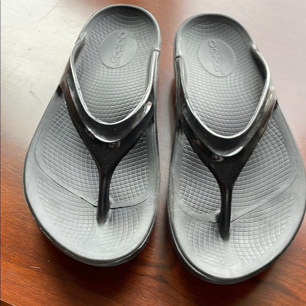 OOFOS Women's Black Comfort Sandals